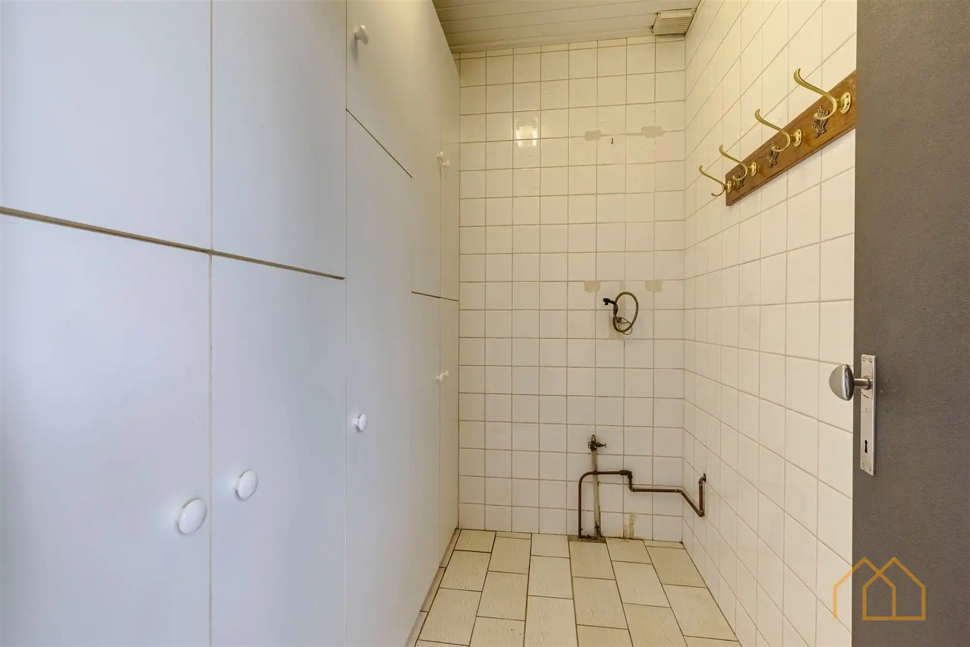 Laagbouw op 15are in groene omgeving foto 14