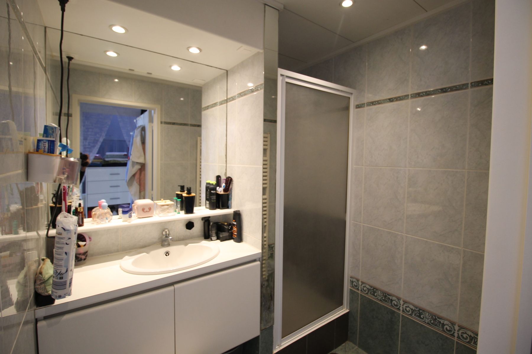 Appartement op de 3de verdieping met 2 slaapkamers en lift. foto 7