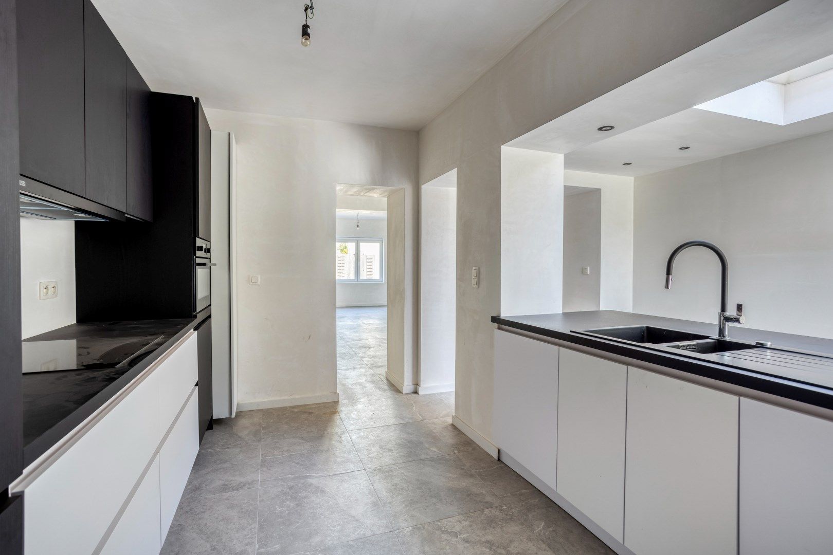 Volledig gerenoveerde woning met 3/4 slpks te Sint-Jozef-Olen ! foto 10