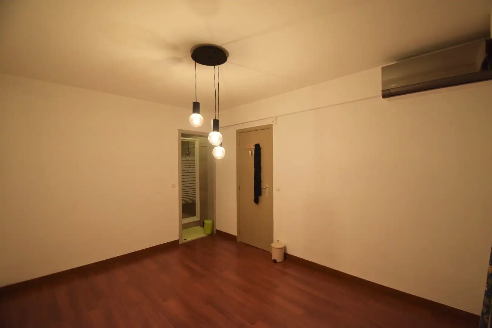 Twee slaapkamer appartement met terras gelegen aan het Alfred Verweeplein, centrum Knokke. foto 16