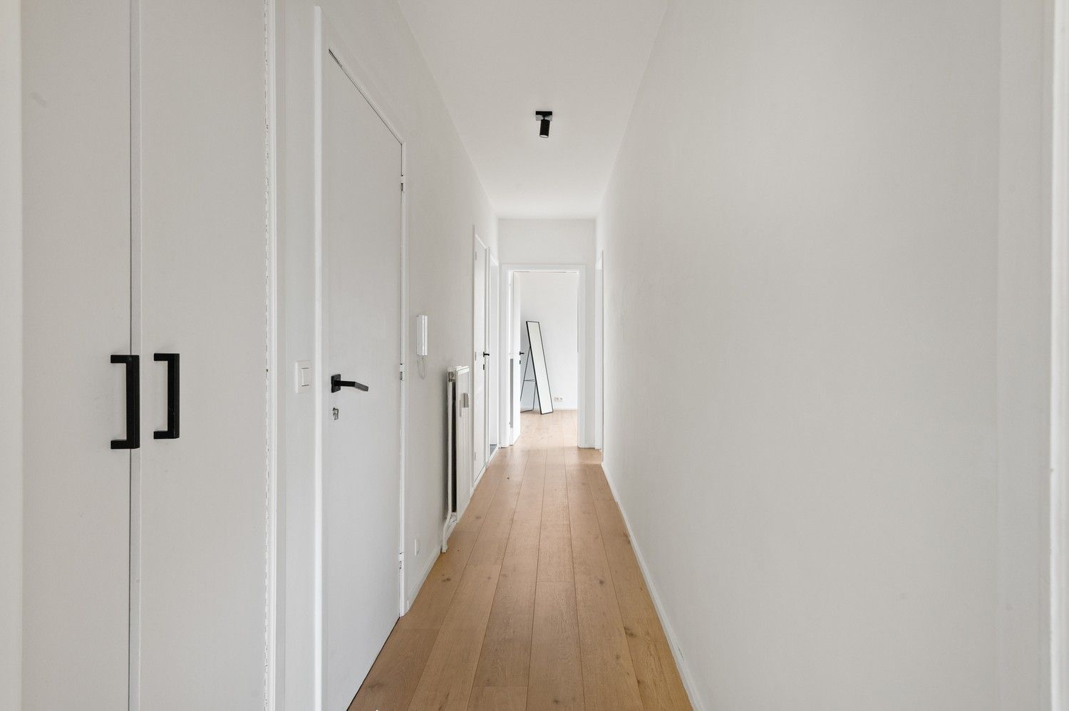 Modern, gunstig gelegen appartement met 2 slaapkamers te Hove foto 8