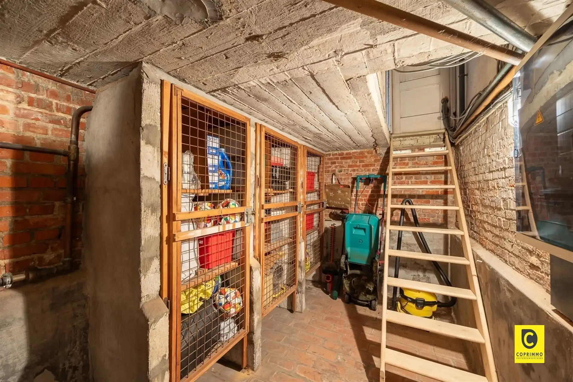 Woning met ruime zuidgerichte tuin foto 19