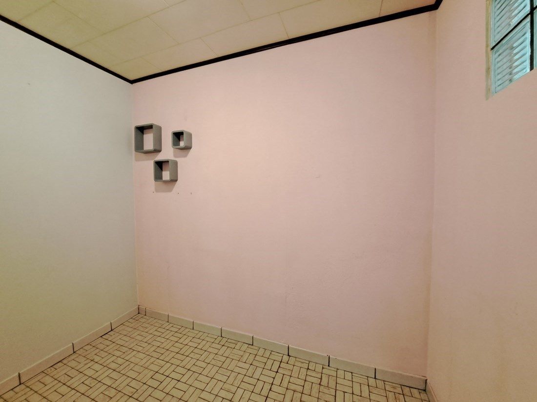 Knap gerenoveerd appartement te Genk centrum foto 20