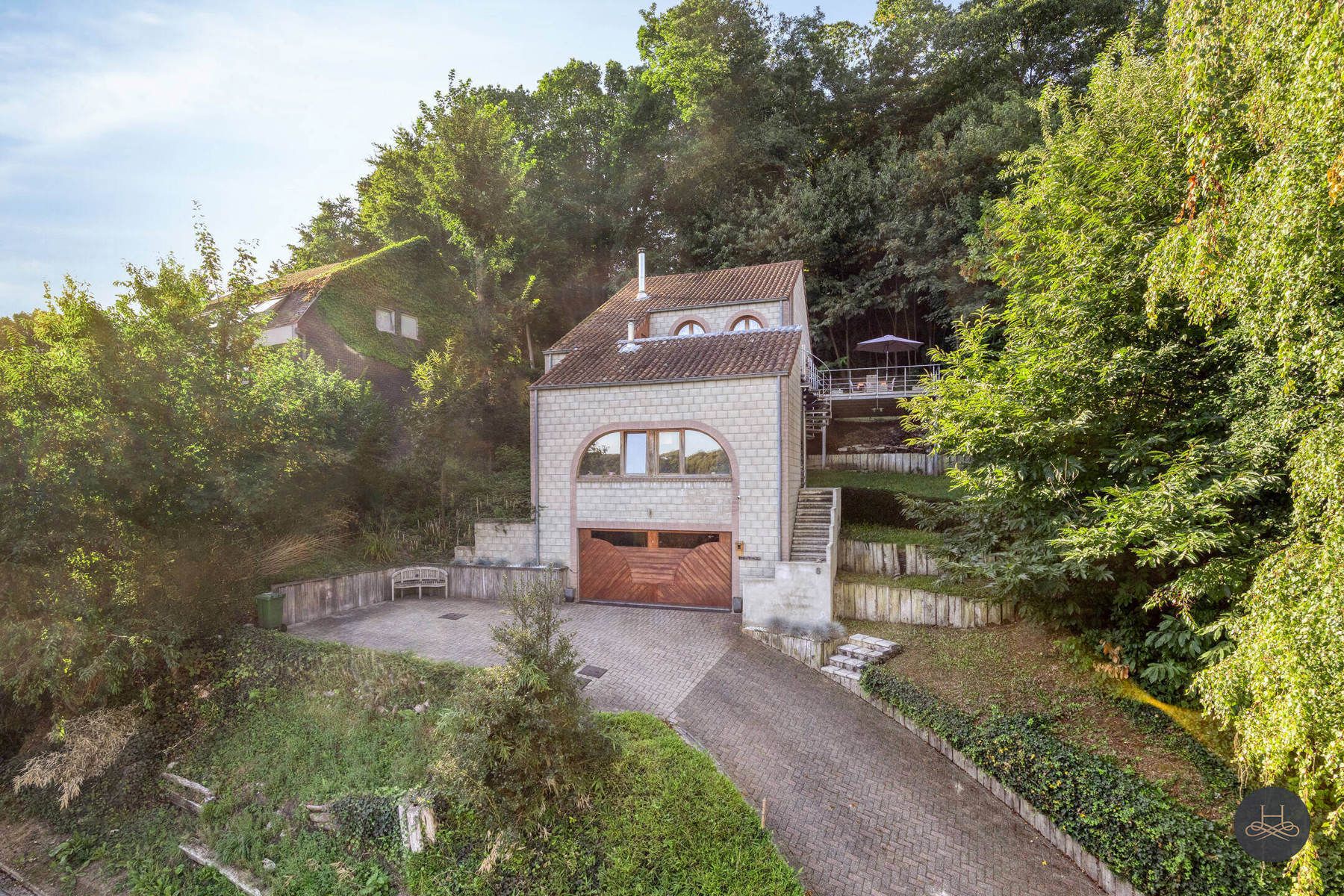 Uitstekend gelegen villa met prachtig vergezicht foto {{pictureIndex}}