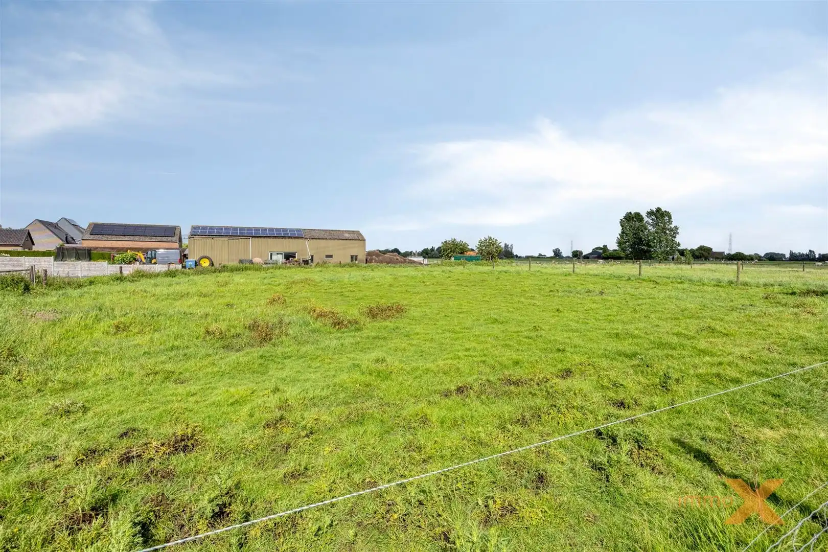INSTAPKLARE HOEVEWONING MET STALLINGEN EN WEIDEN foto 43