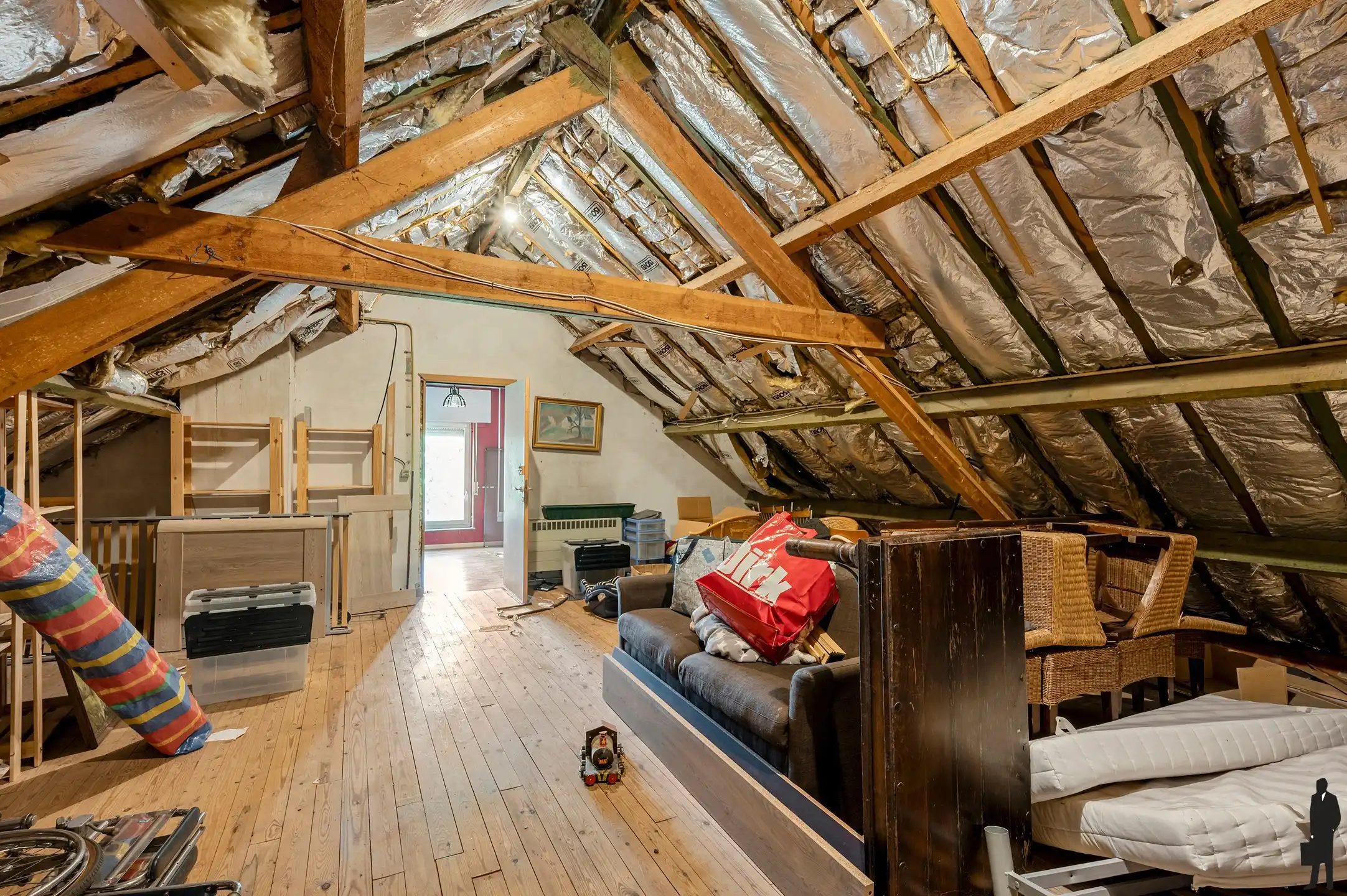 Centraal gelegen vrijstaande woning met 3 slaapkamer en een tuin foto 13