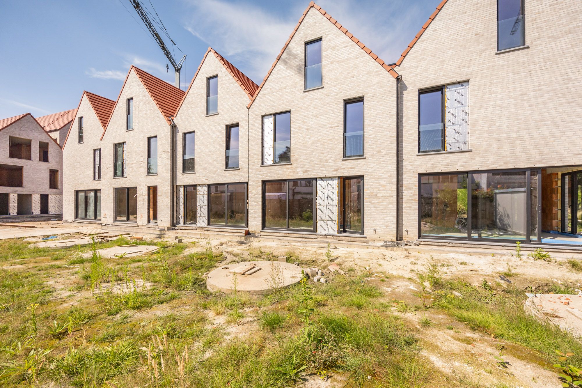 Exclusief wonen in het bruisende centrum van Lommel. Stap binnen in Residentie Het Burgemeesterpark en beleef hoe comfortabel wonen kan zijn. foto {{pictureIndex}}