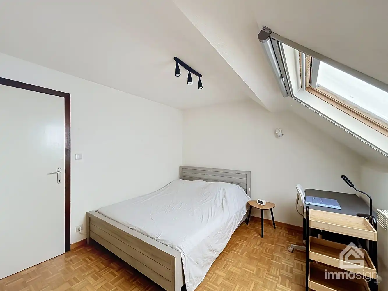 Ruim triplex appartement met vier slaapkamers in hartje Bocholt! foto 18