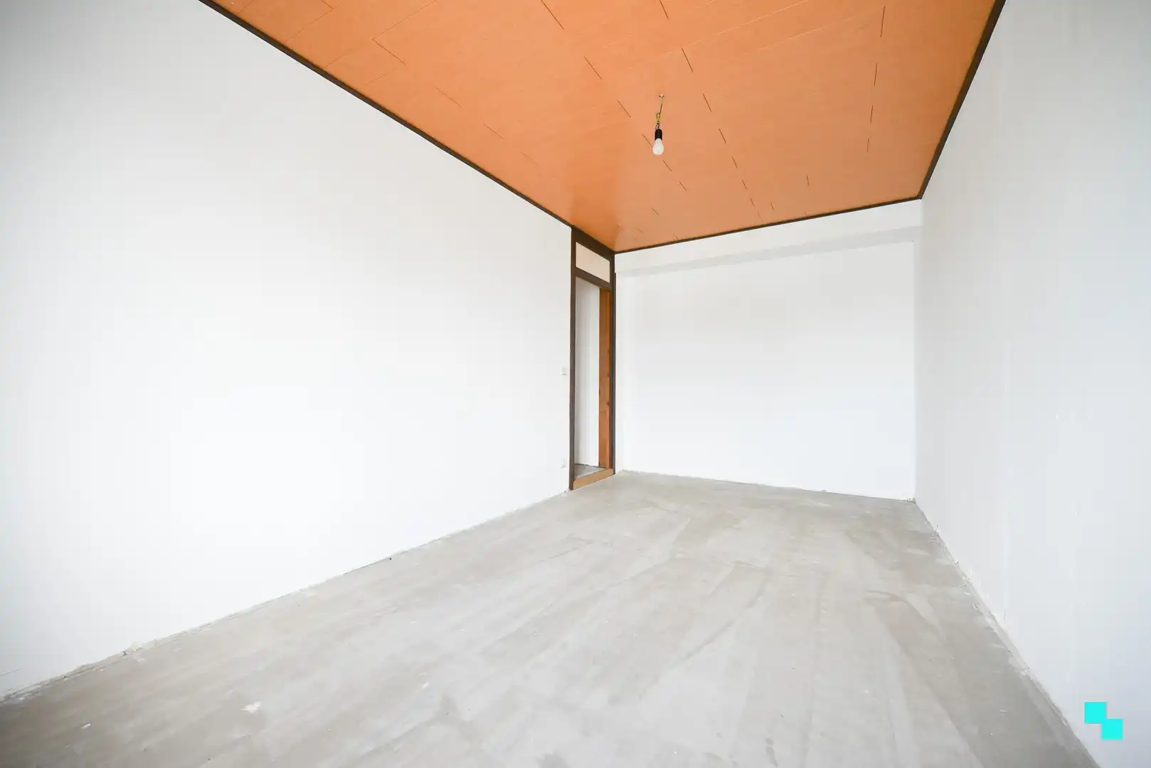 Bedrijfsgebouw met bovenliggend appartement te Sint-Eloois-Winkel foto 21