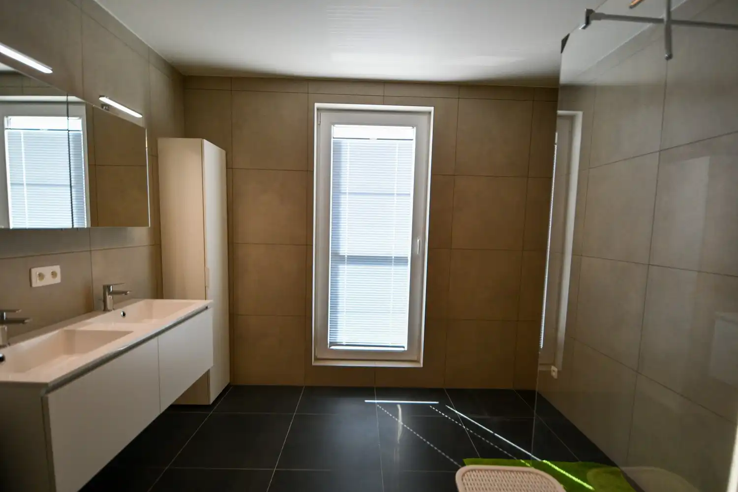 Prachtig hoekappartement met weids uitzicht en 2 ruime slaapkamers! foto 5