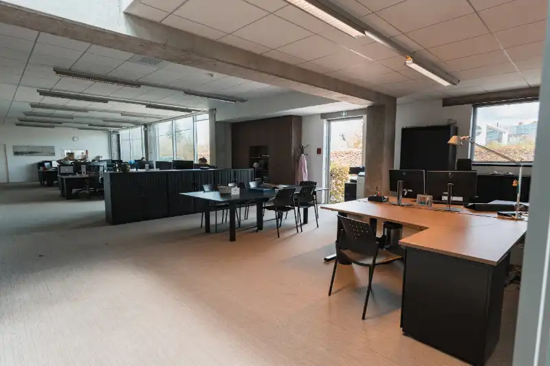 Bedrijfsgebouw te koop foto 3