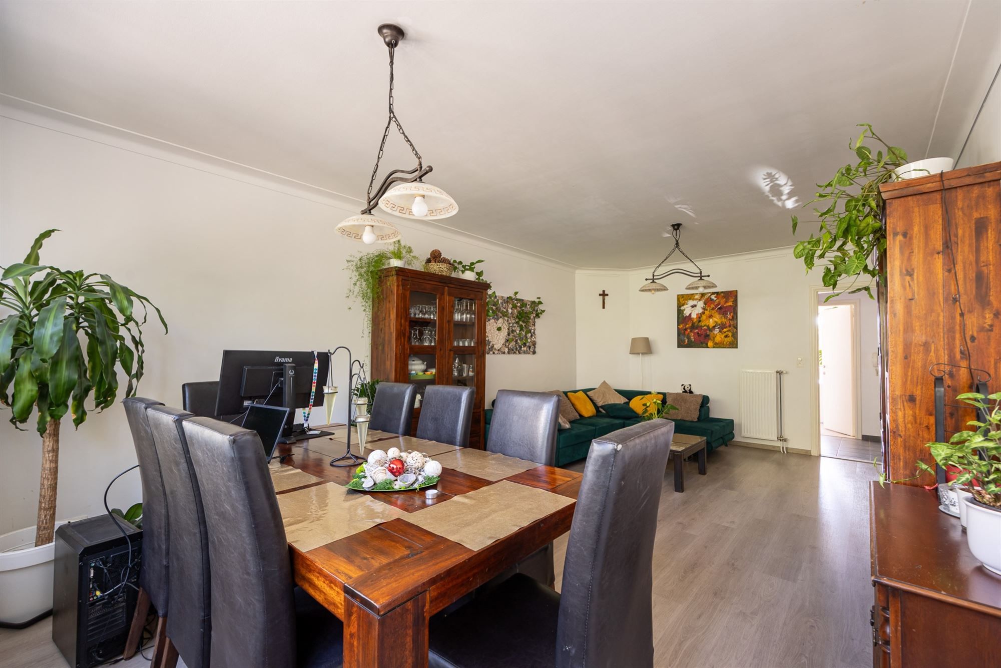 Instapklaar appartement met  zuidgericht terras foto 4