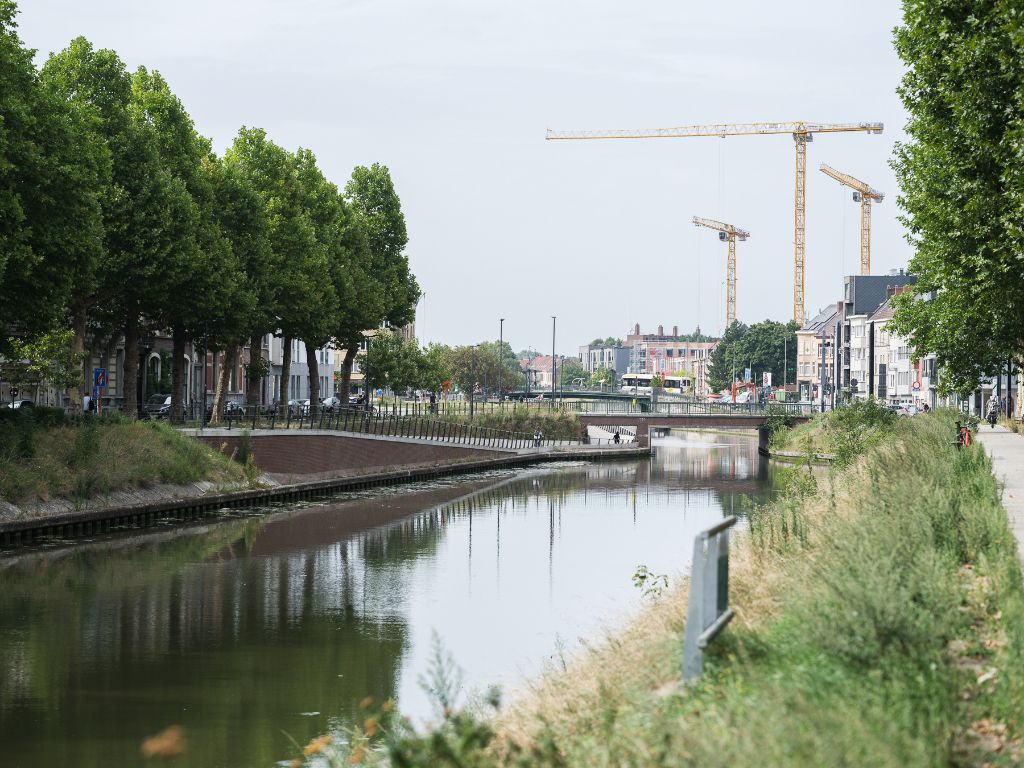 Lichtrijk 2-slpk appartement met een zicht over de Coupure foto 15