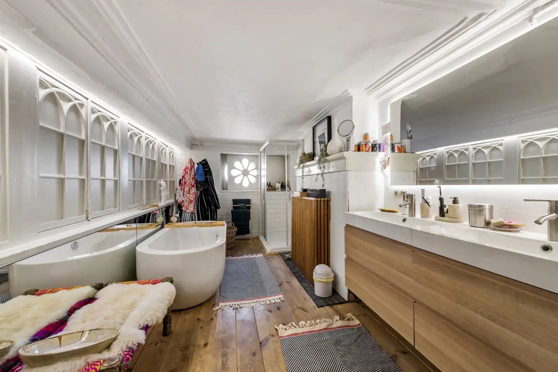 Karaktervol stadspand: handel & royaal wonen! foto 9