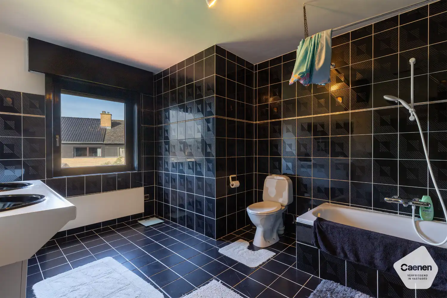 TOP GELEGEN VILLA MET 4 SLAAPKAMERS , GARAGE en onderhoudsvriendelijke tuin met tuinhuis foto 20