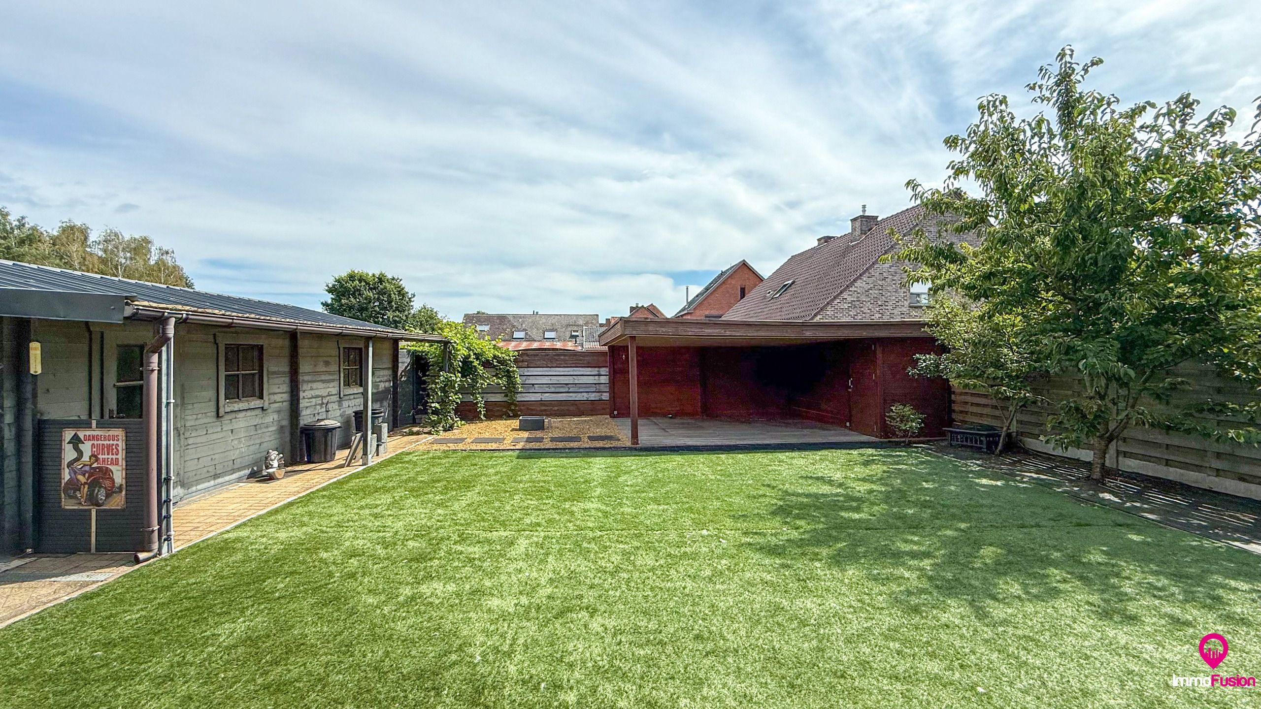 Instapklare gezinswoning met 4 slpks en mooie verzorgde tuin foto 36