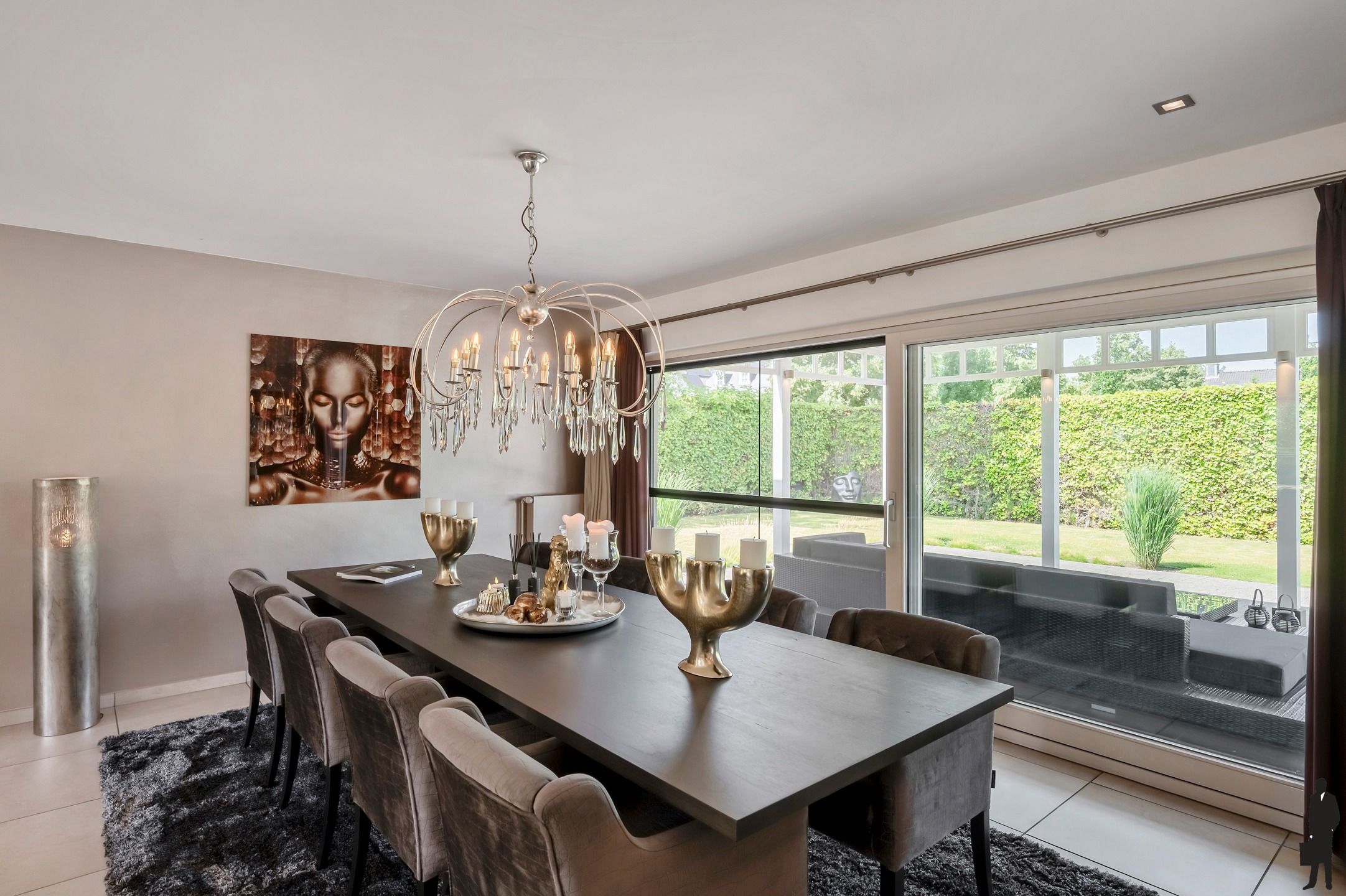 Tijdloze villa op perceel van ca. 1287 m².  foto 13