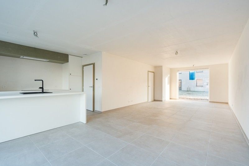 Instapklare nieuwbouwwoning met zonnige tuin te Roeselare foto 5