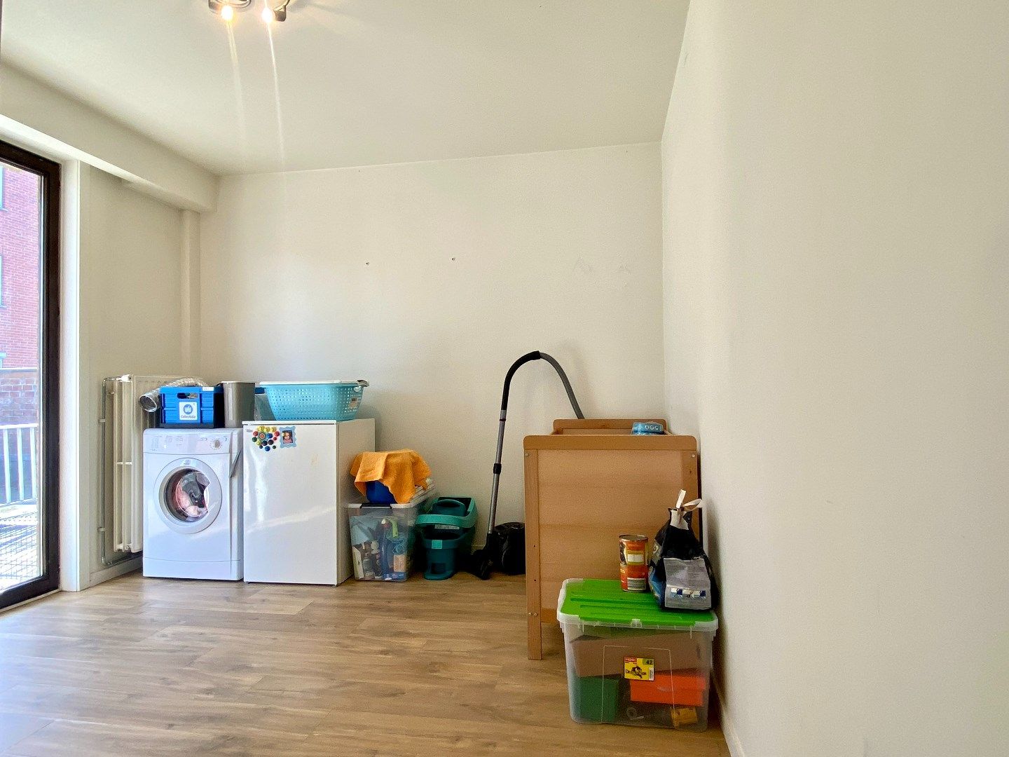 Ruim en lichtrijk 2-slaapkamerappartement te Harelbeke te koop! foto 11