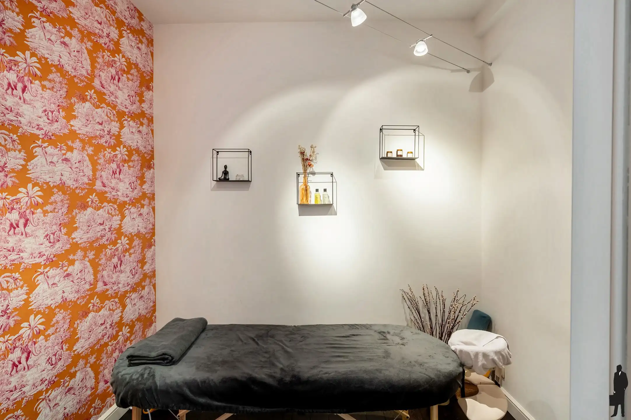 Authentiek appartement met hoge plafonds en terras foto 23