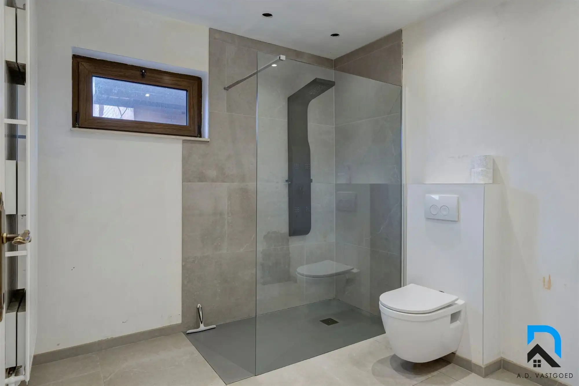 Mooie woning met tuin en garage foto 15