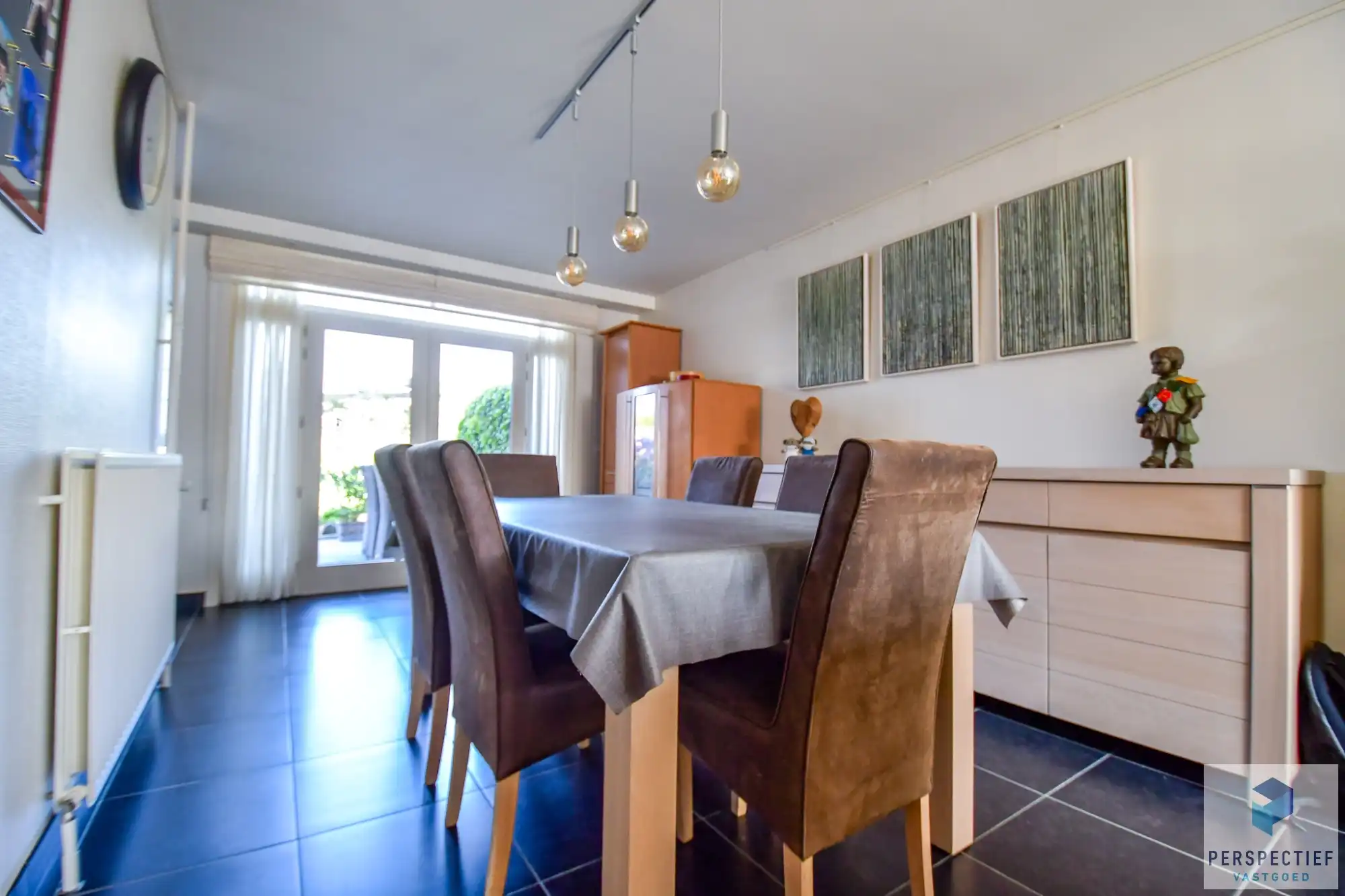 Ruime goed onderhouden woning met 3 slpk en tuin foto 9