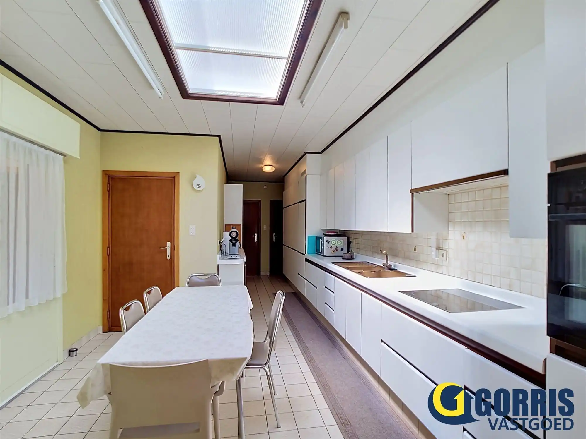 Ontdek deze ruime woning met centrale ligging in het centrum van Heist-op-den-Berg! foto 9