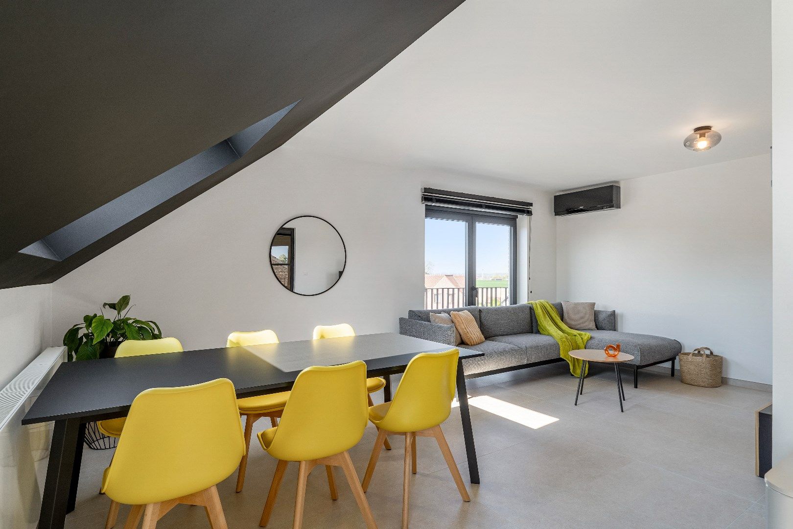 Leuk appartement met 2 slaapkamers, hoogwaardige afwerking en parkeerplaats op wandelafstand van het centrum foto 8