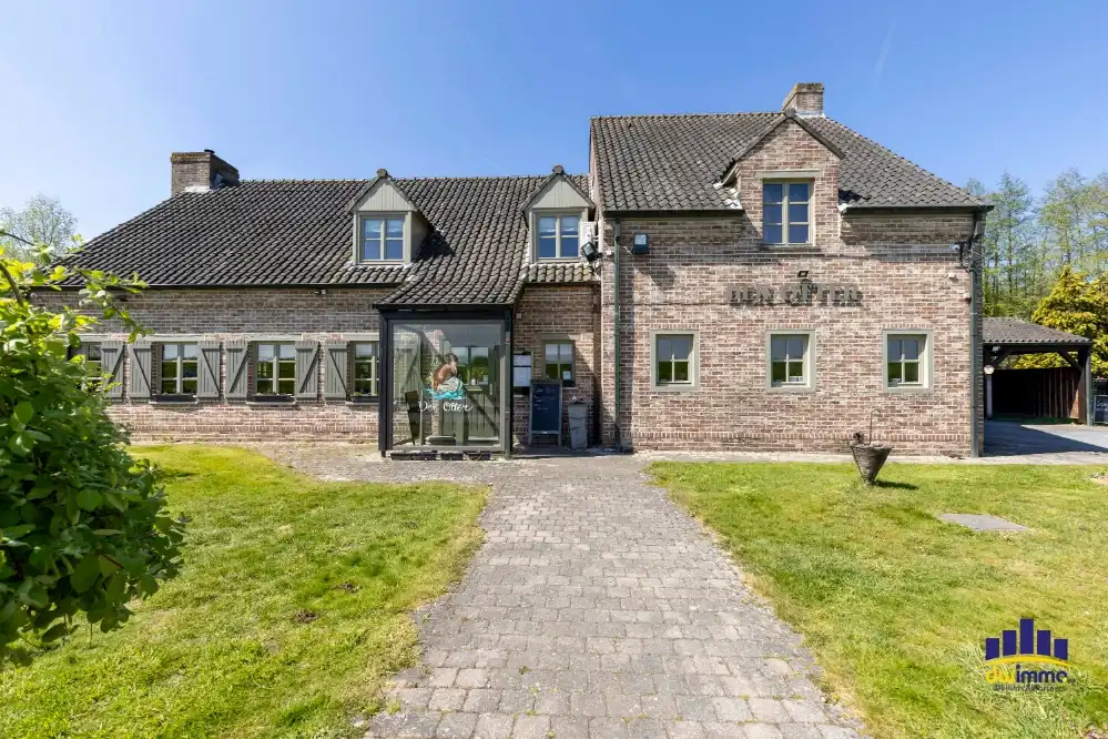 Uniek restaurant met woonst te koop op toplocatie in het groen te Hamme foto 4