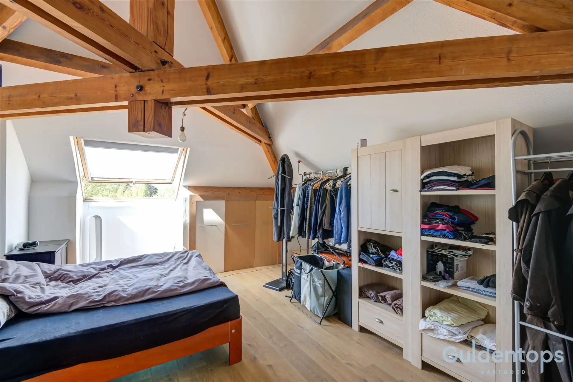 Vrijstaande woning met atelier op perceel van 1776m2 foto 8