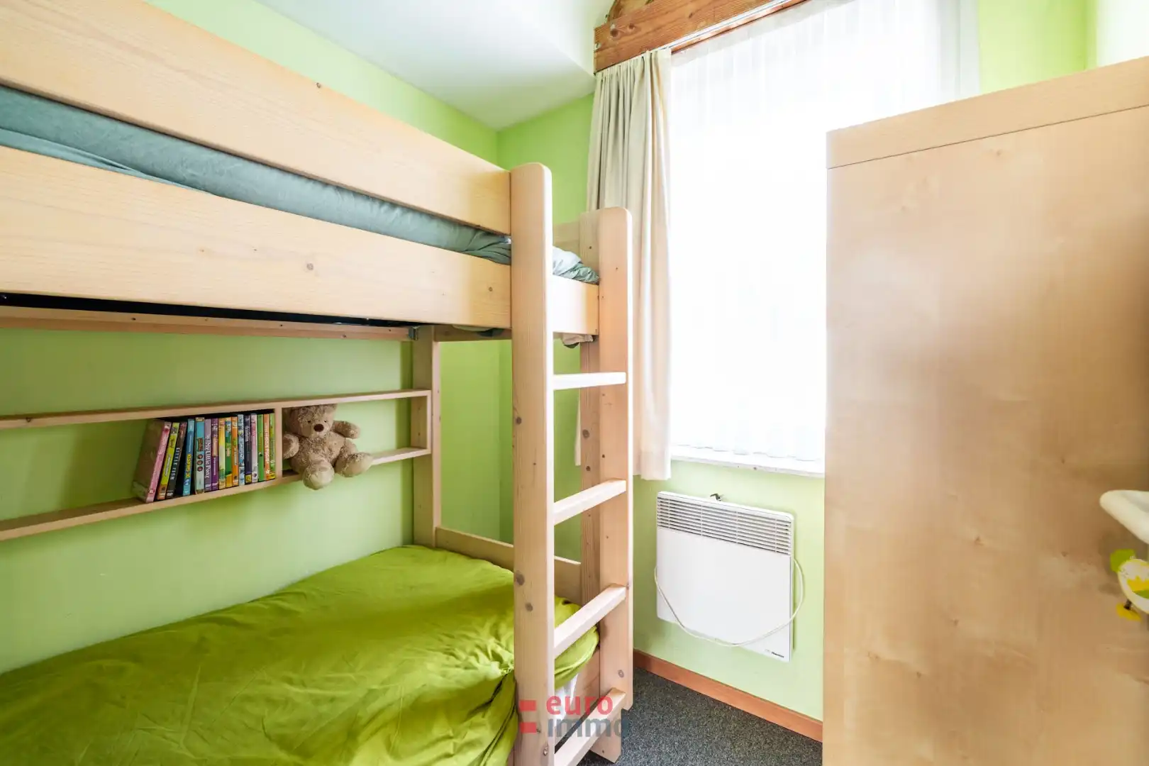 Nabij de havengeul gelegen, zéér gezellige woning met bijhorende parking! foto 10