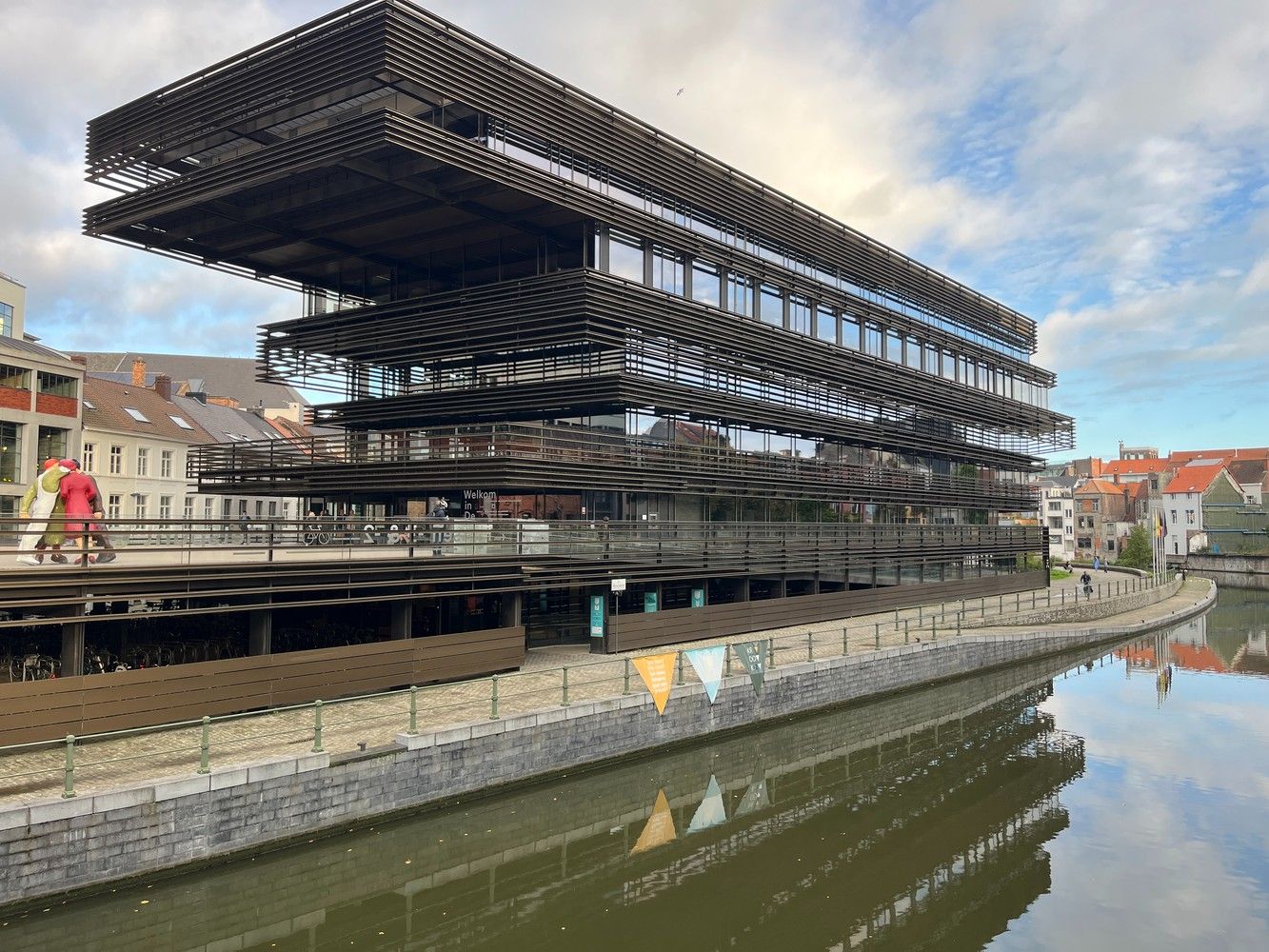 Centraal gelegen woning in de historische binnenstad met koer. foto 7