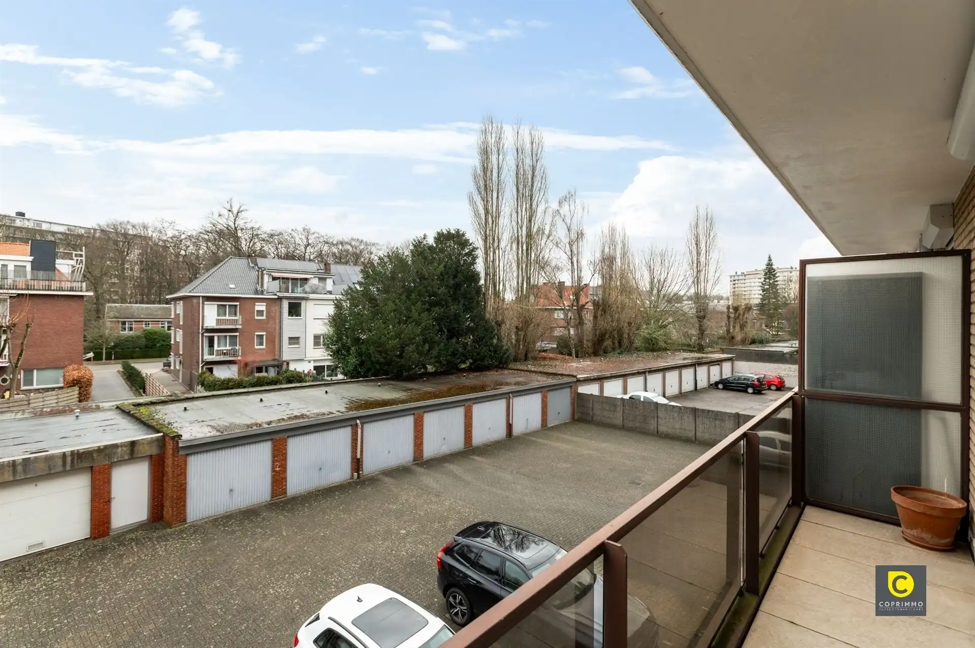 Ruim, instapklaar 2 slpk app met 2 terrassen! foto 10