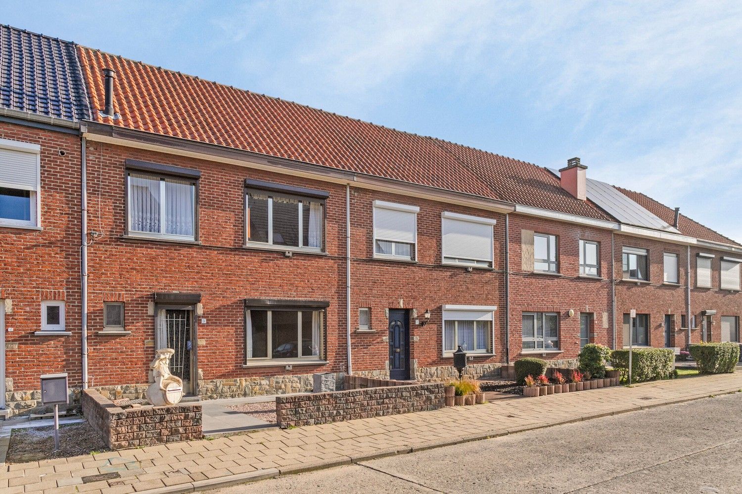 Te renoveren woning met veel potentieel in Sint-Truiden! foto 3