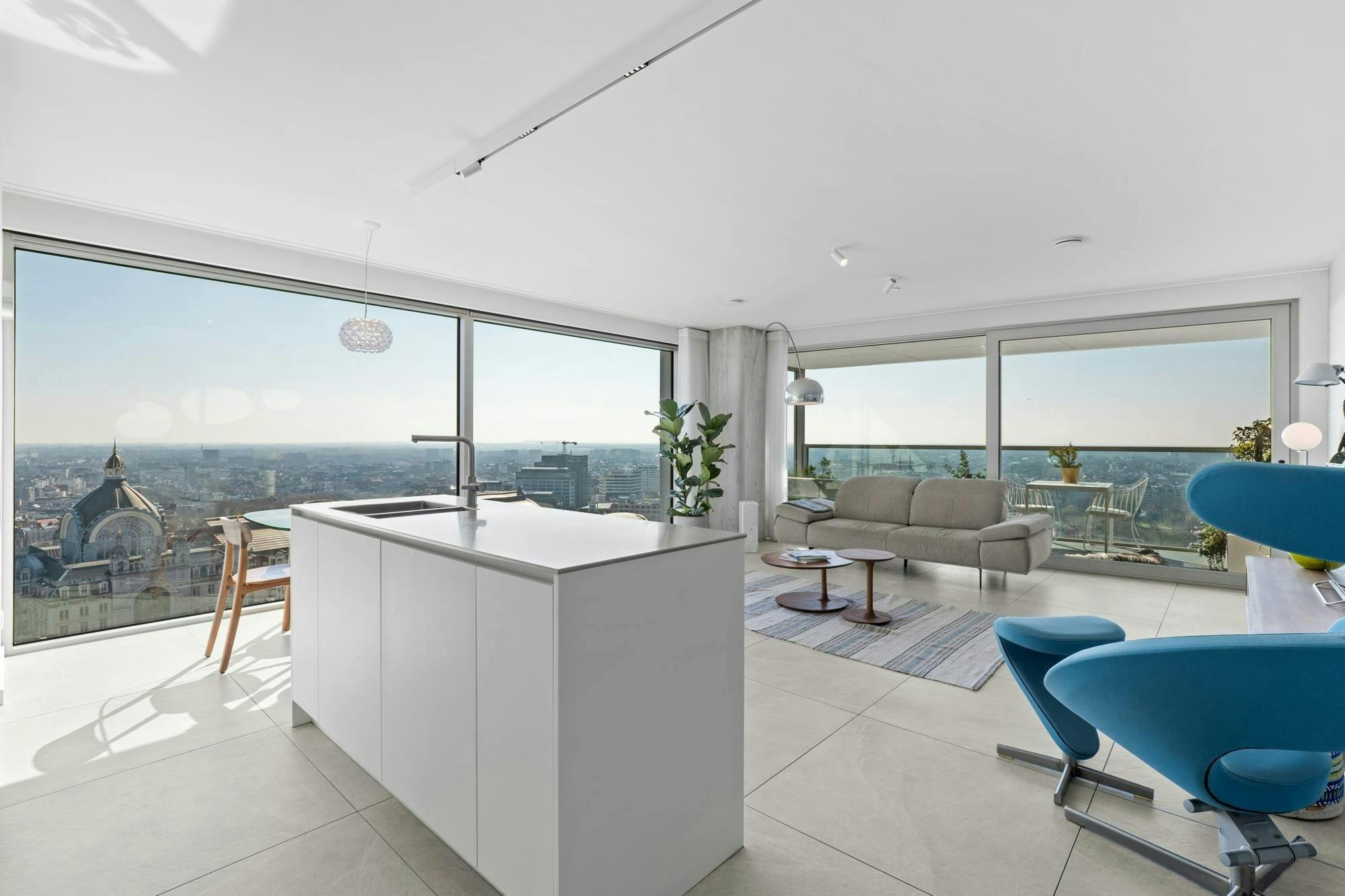 Exclusief wonen met panoramisch uitzicht in de Antwerp Tower foto 7