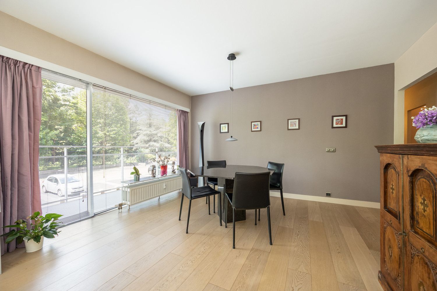 Energiezuinig (EPC B) hoekappartement met uitzonderlijke lichtinval en riant terras te Berchem foto 7