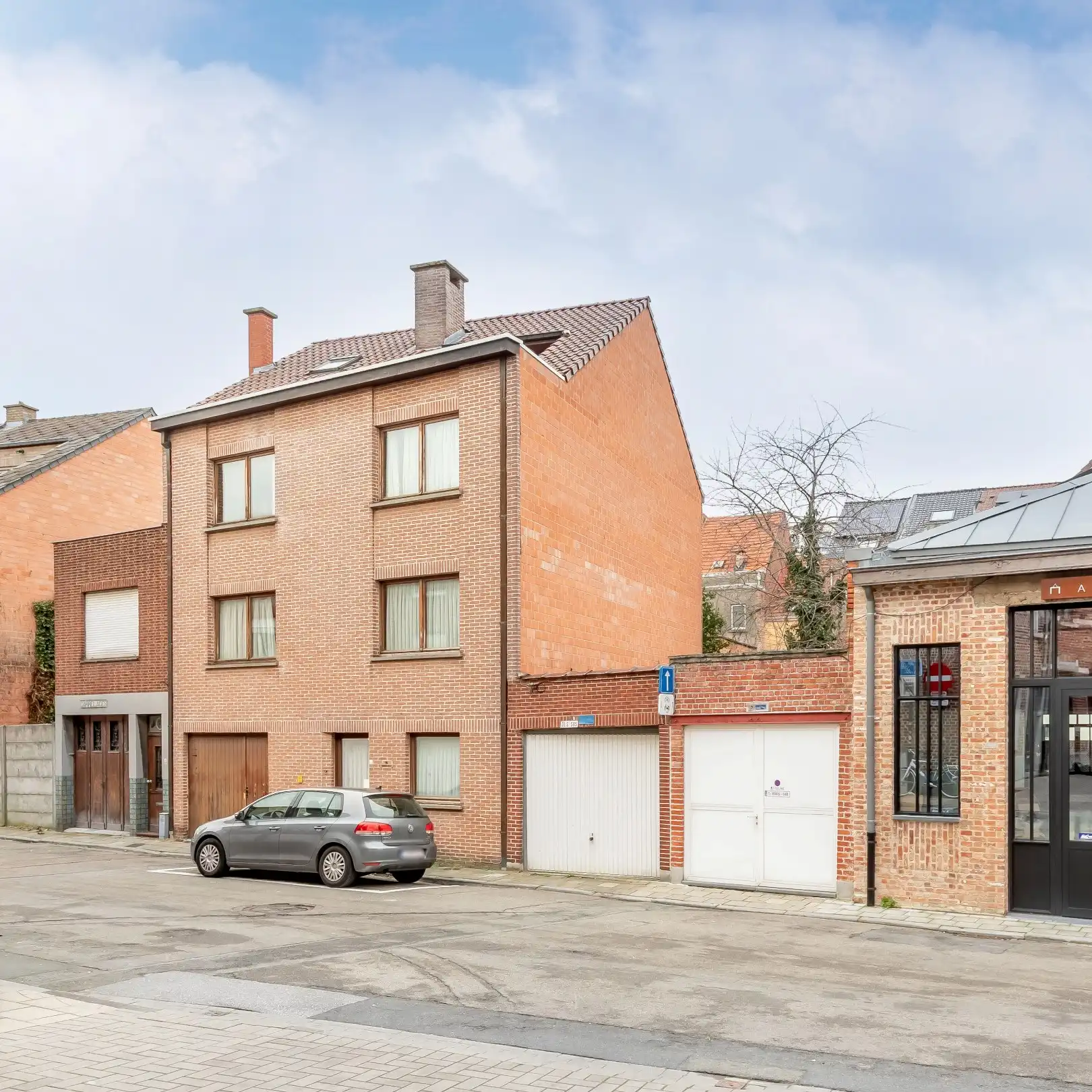 Statige ruime woning op rustige woonlocatie! foto 2