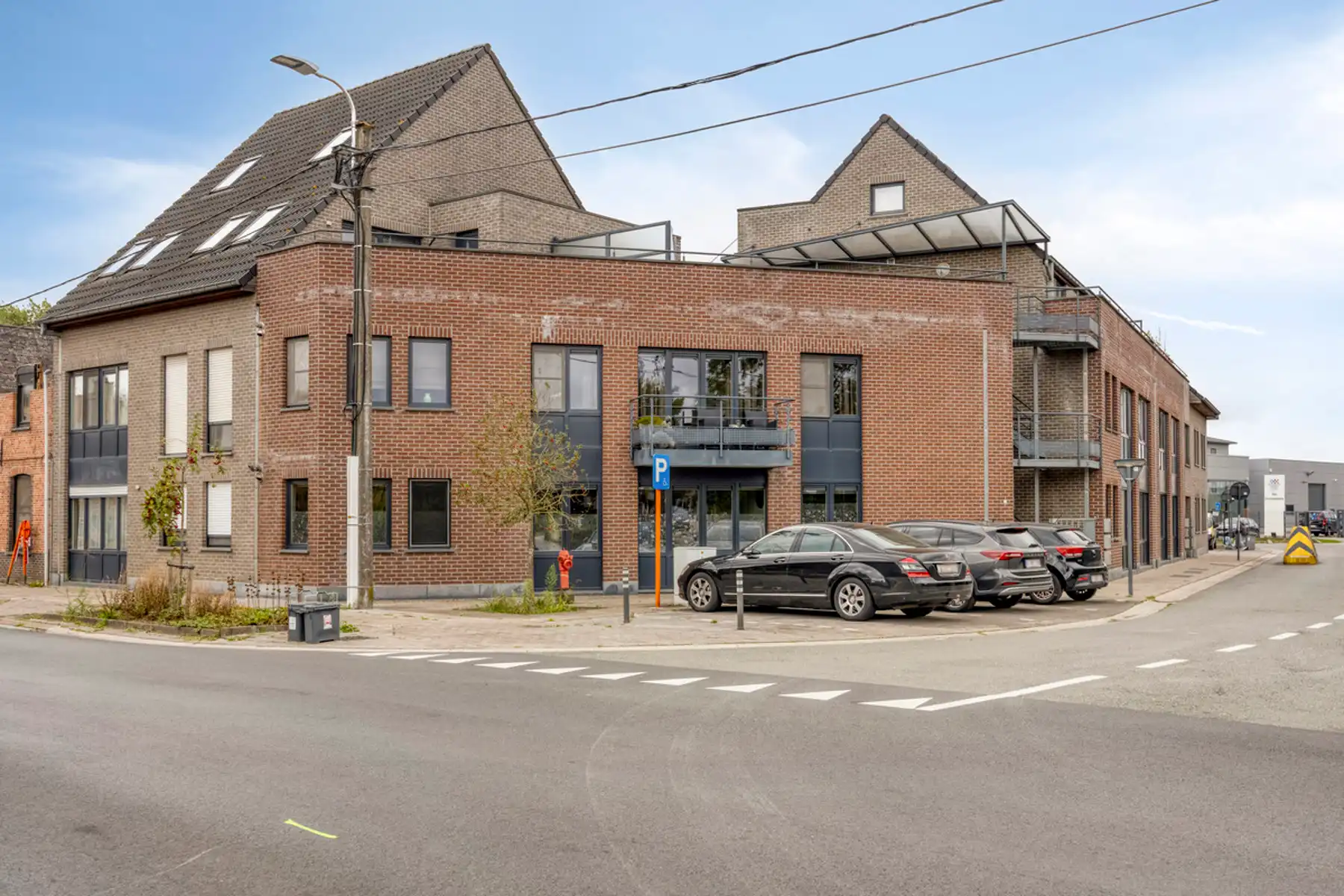 Energiezuinig Gelijkvloers appartement + garage  foto 3