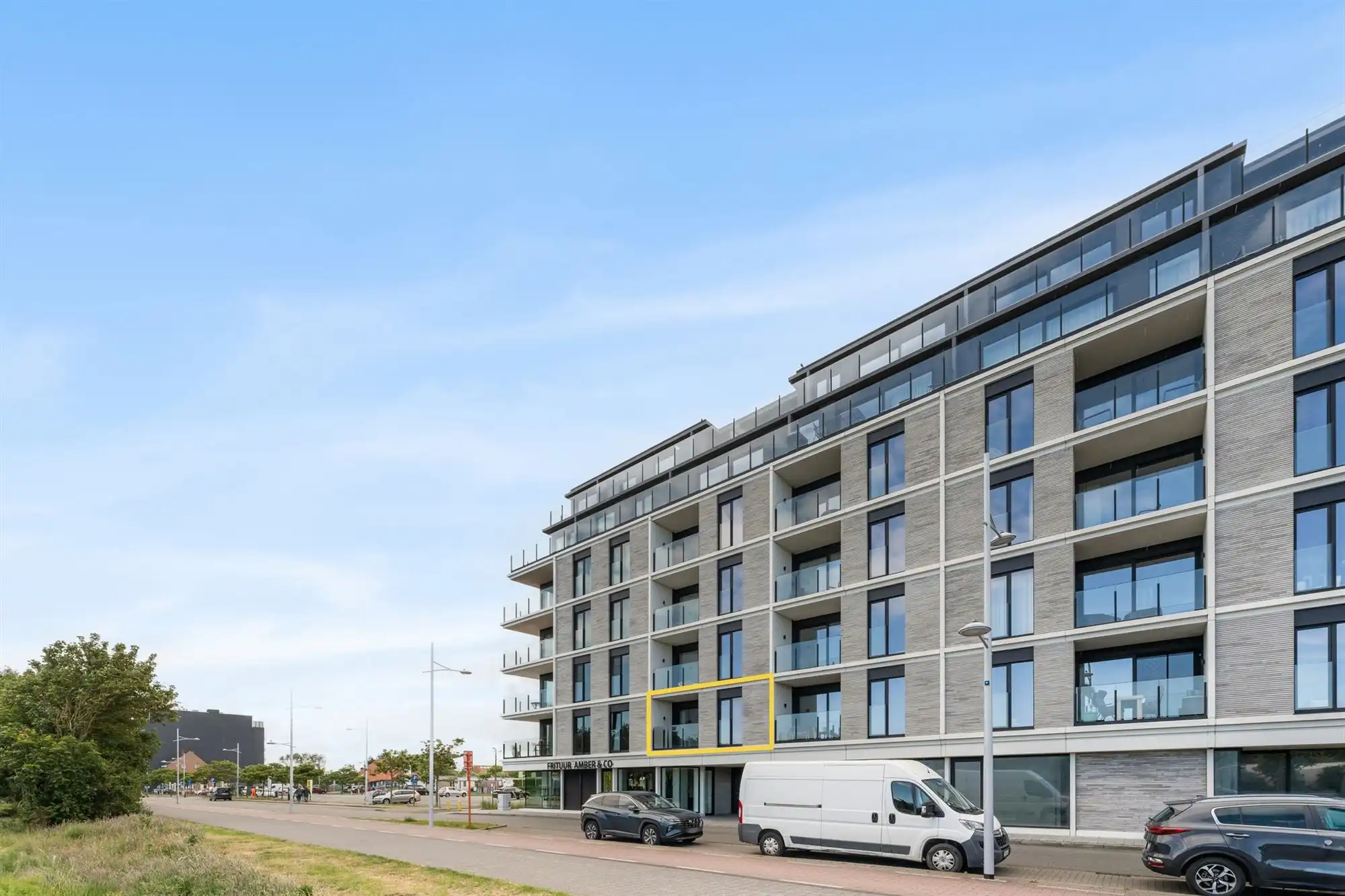 Luxueus (quasi nieuw) appartement vlakbij het strand!  foto 27