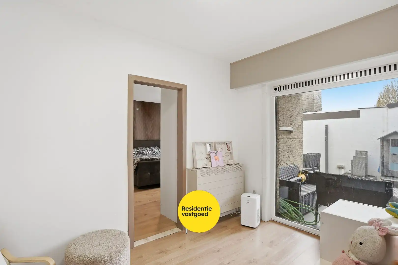 Volledig instapklare open bebouwing in het centrum van Eernegem foto 17