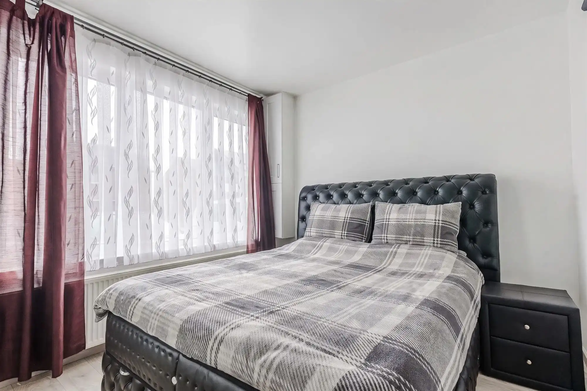 instapklare 3 gevelhuis op 945 m² met 6 slpks en 4 garages foto 5