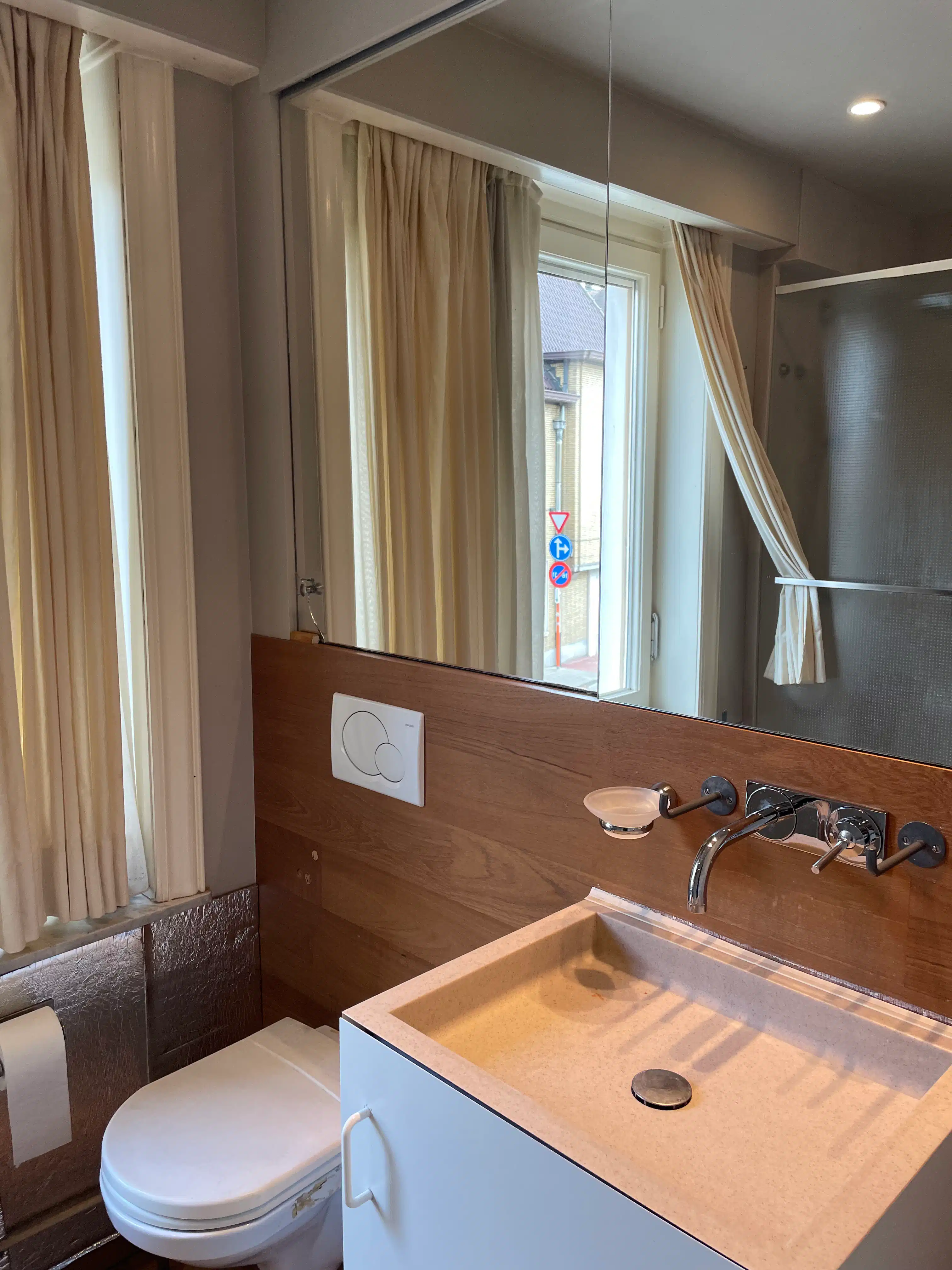 Ruime vier-slaapkamer BURGERWONING + garage & groot terras foto 34