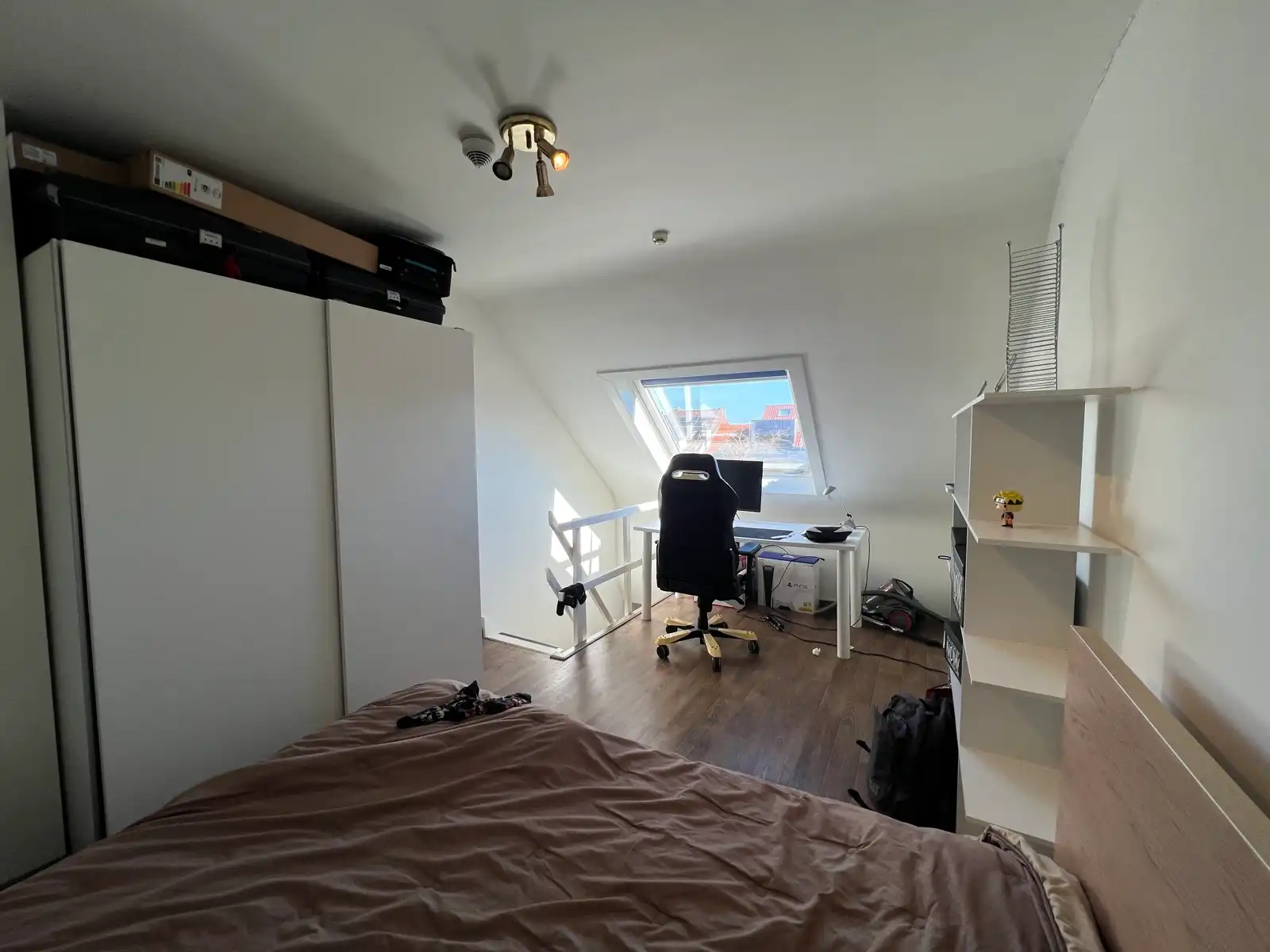  Ruime, gemeubelde duplex-studentenkamer te huur foto 7