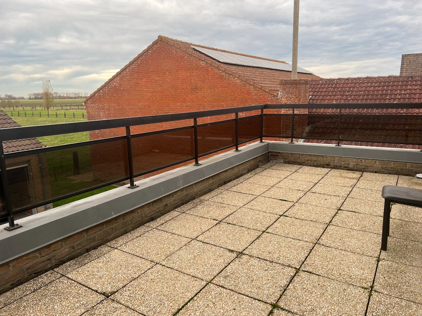 Geriefelijk en gezellig 2-slaapkamerappartement in het knusse Zuienkerke! foto 14