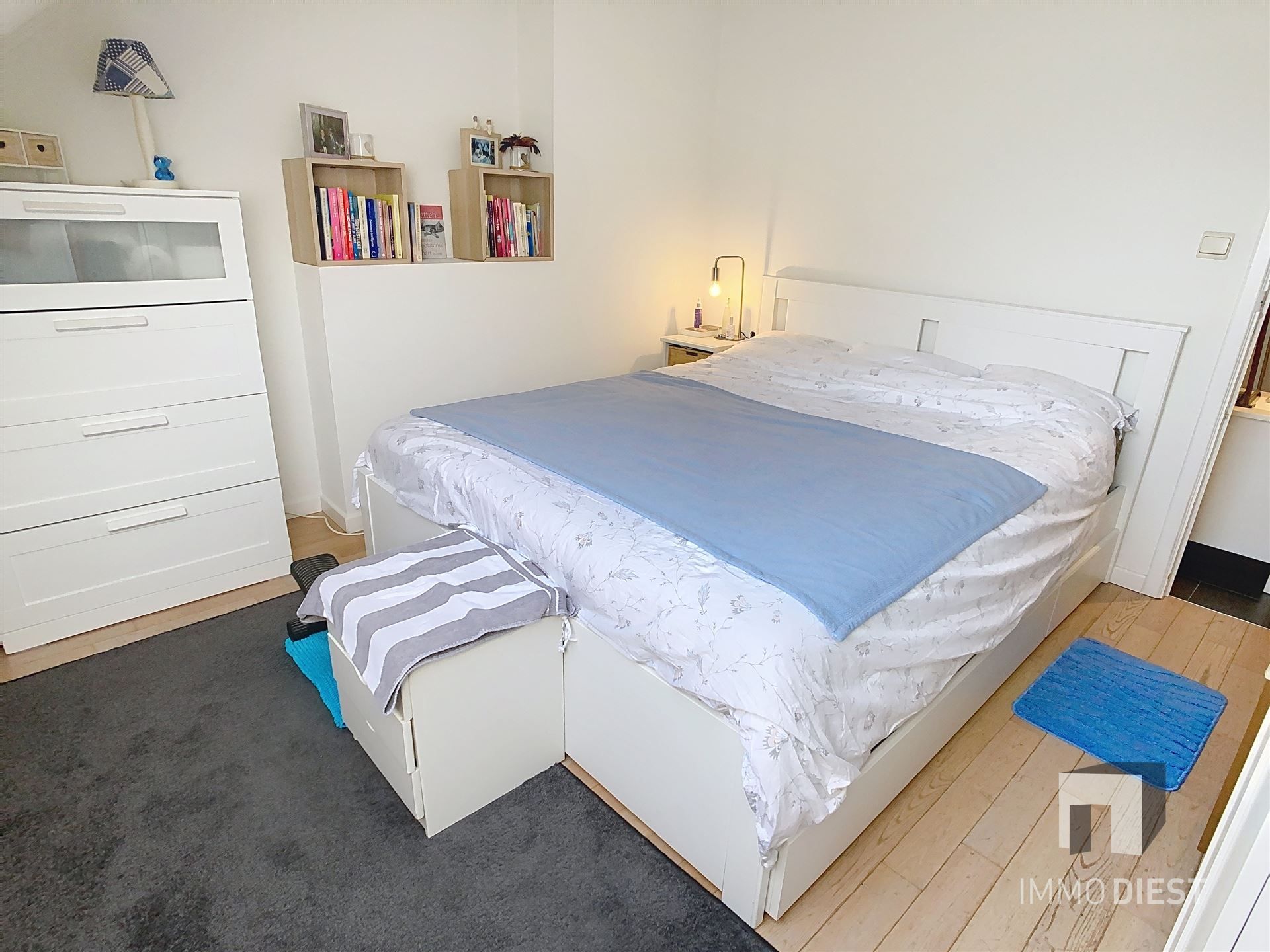 Trendy dakappartement met 2 slaapkamers foto 18