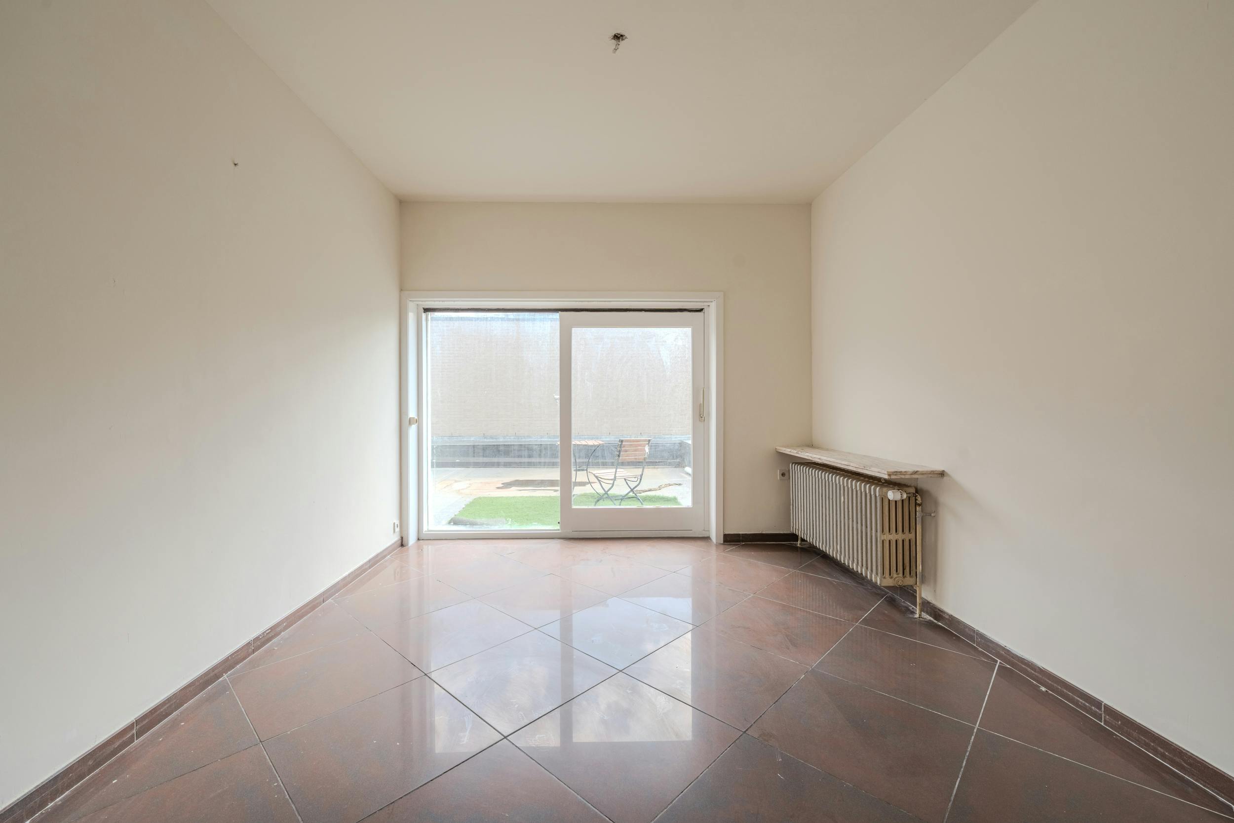 Hoekhuis met veel potentieel te koop te Mariakerke foto 7