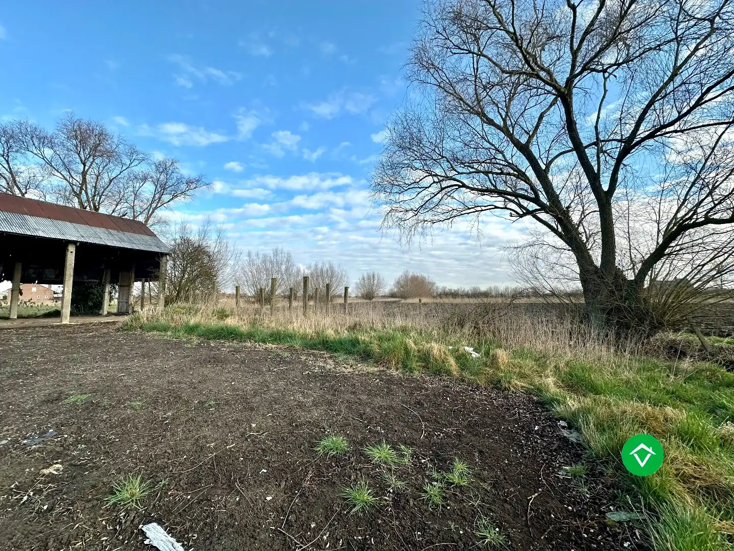 Te herbouwen of te slopen hoeve op ruim perceel in landelijke omgeving foto 8