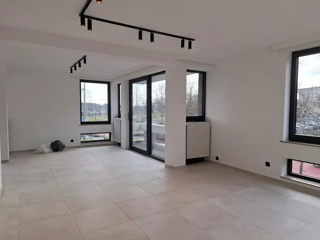 Stijlvol gerenoveerd appartement te Hasselt centrum foto 4