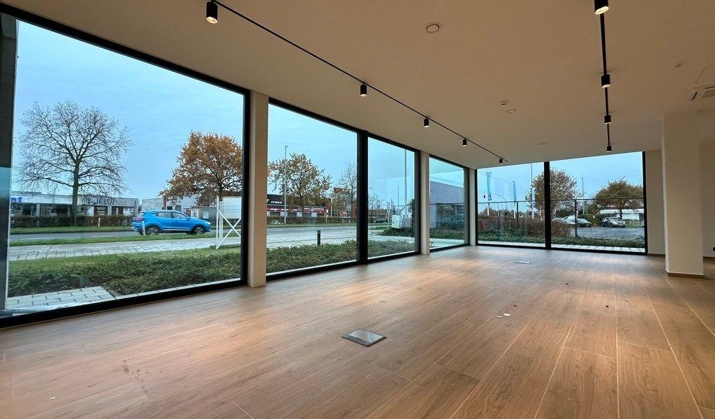 Stijlvolle nieuwbouw kantoren te huur in Lochristi foto 2