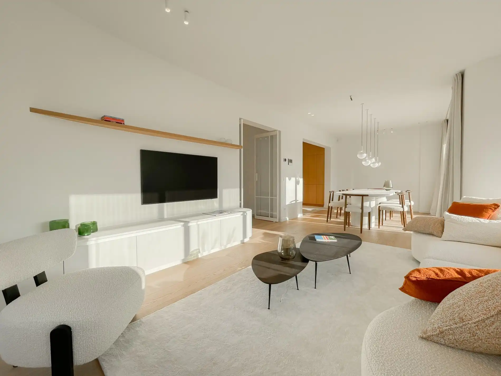Exclusieve villa: Uitzonderlijk volledig gerenoveerde villa met frontaal zeezicht. foto 7